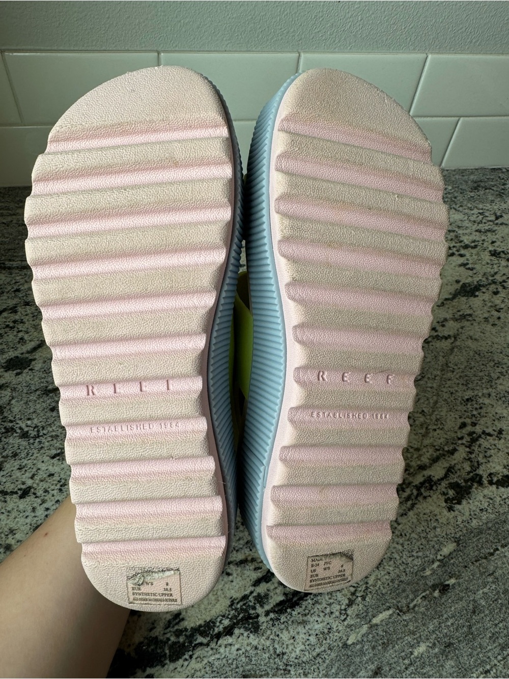 Reef water vista higher platform sandal in Meringue. Size 8. EUC. - Picture 8 of 9